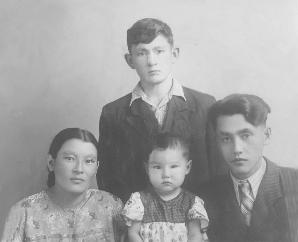 A family portrait from the Islyamov archive